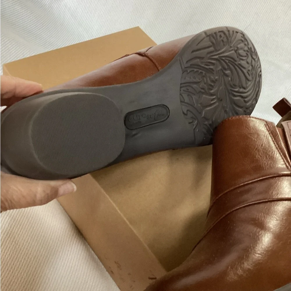 EUROSOFT Abrielle Mocha Slip on Women’s Comfort Shoes . 11 M, euro 43, NIB
